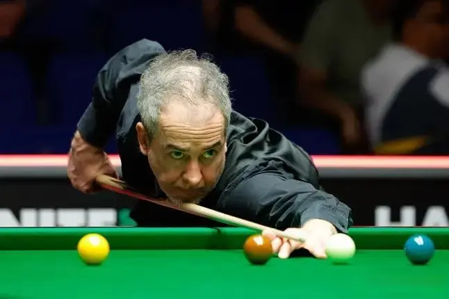 光已超越单, amp, 与身份认同