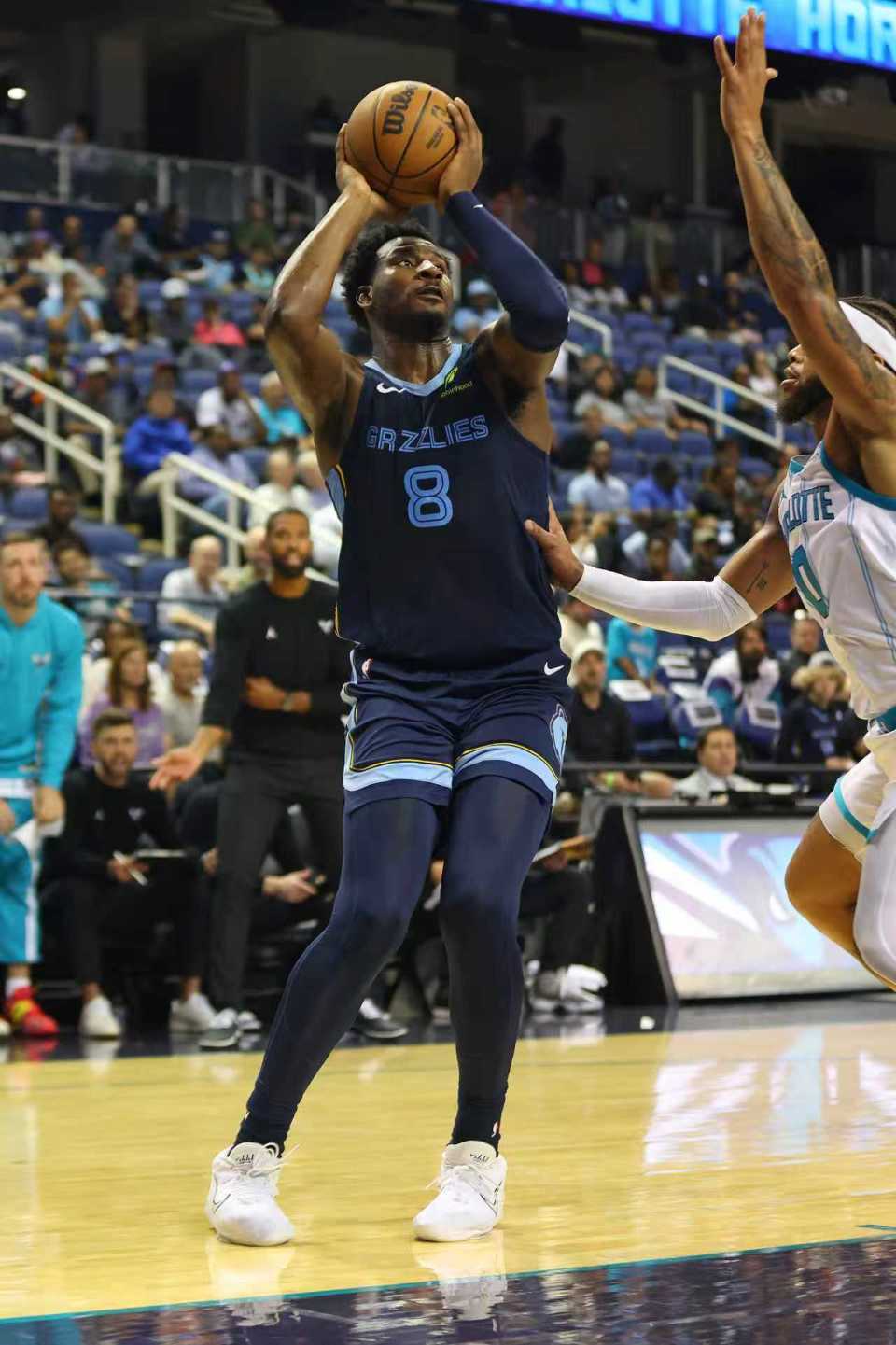 最终灰熊, 力略有下滑, 领先