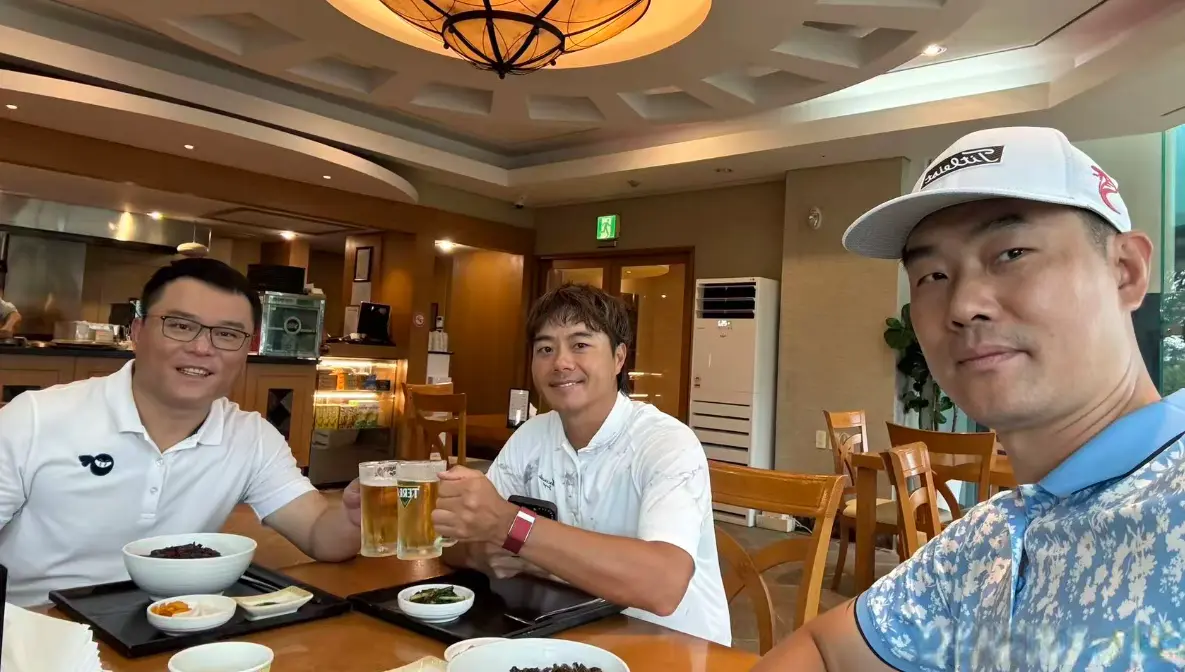 AA, XPt, 王仕鹏退役